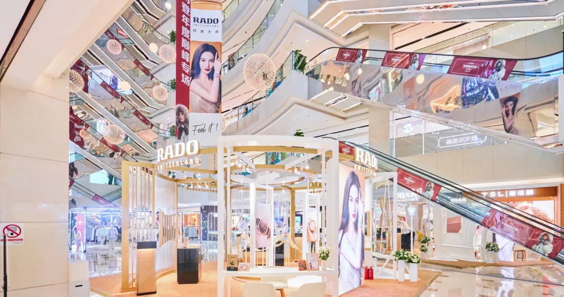 空镜-右后视图（含吊旗）