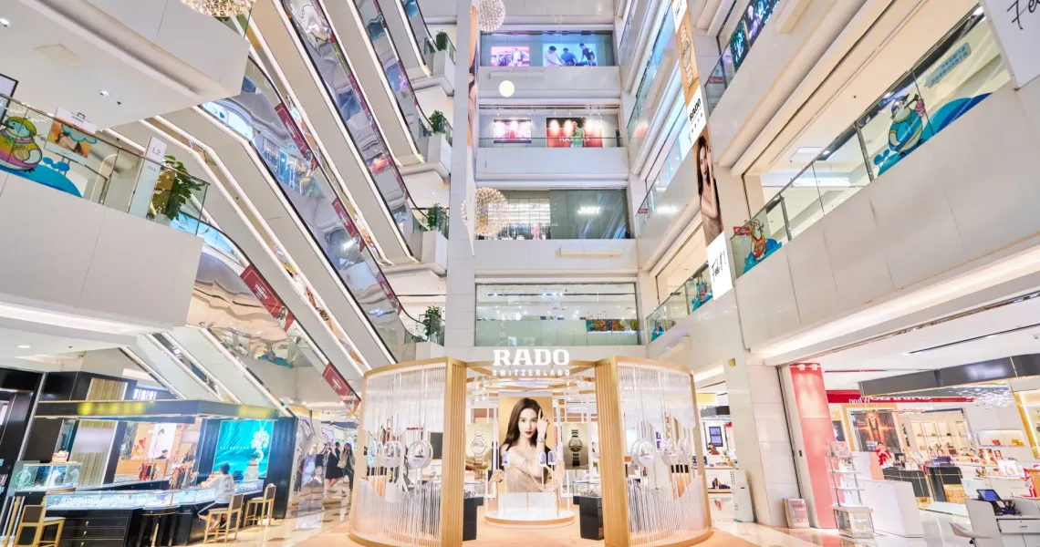 空镜-正视图（含吊旗竖幅）